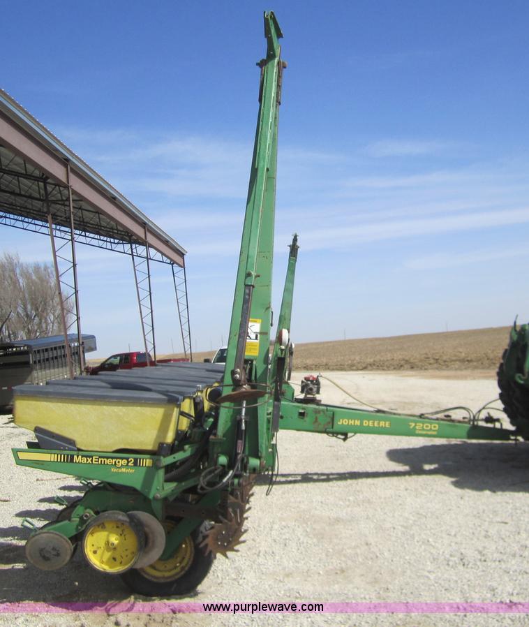 image for item 3056 1993 John Deere 7200 MaxEmerge 2 drawn conservation planter