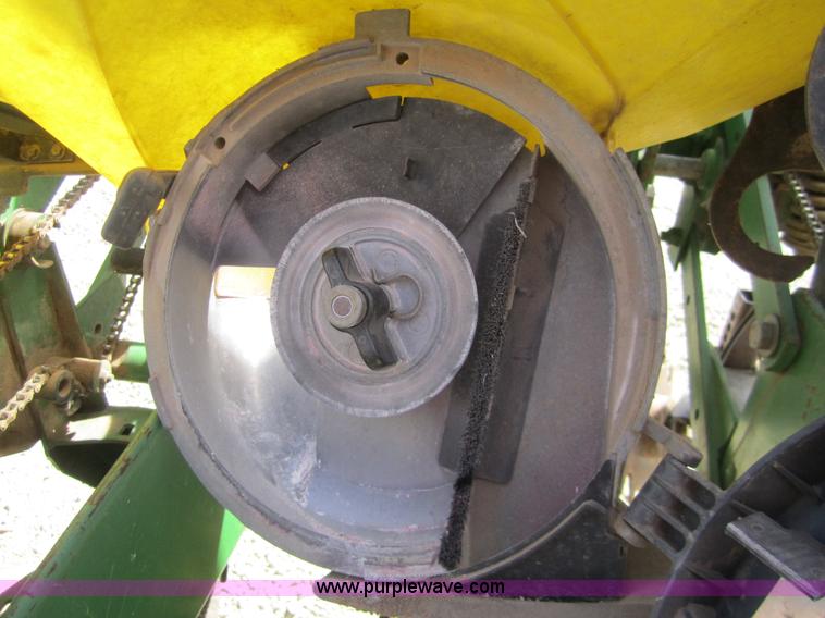 image for item 3056 1993 John Deere 7200 MaxEmerge 2 drawn conservation planter