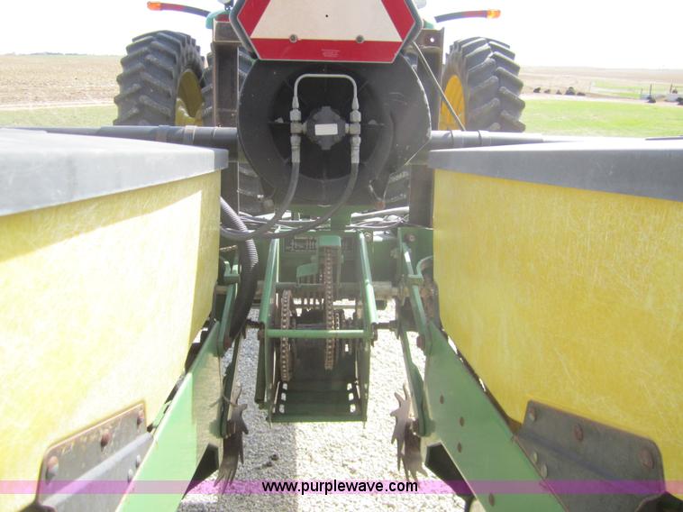 image for item 3056 1993 John Deere 7200 MaxEmerge 2 drawn conservation planter