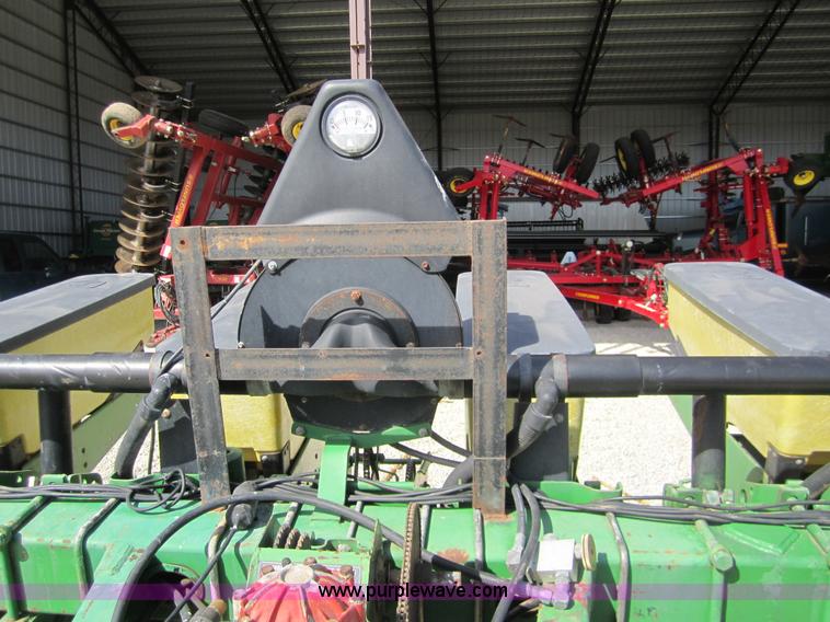 image for item 3056 1993 John Deere 7200 MaxEmerge 2 drawn conservation planter