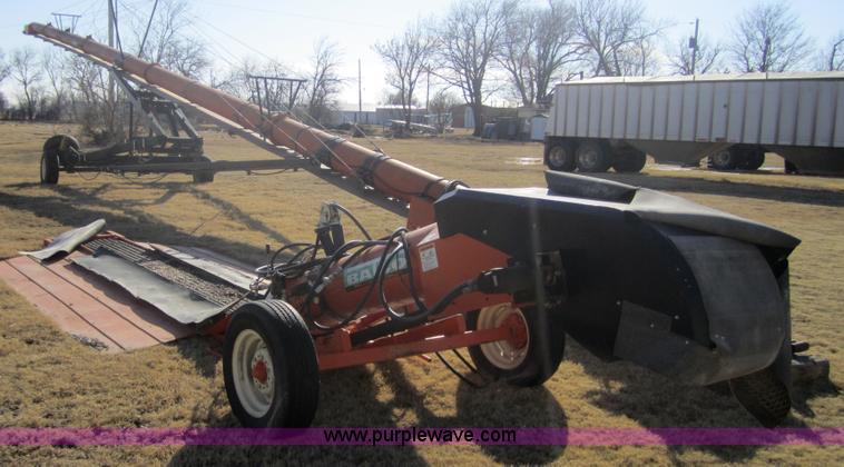 image for item 3196 Batco PS2500 95' grain conveyor