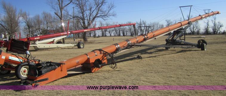 image for item 3196 Batco PS2500 95' grain conveyor