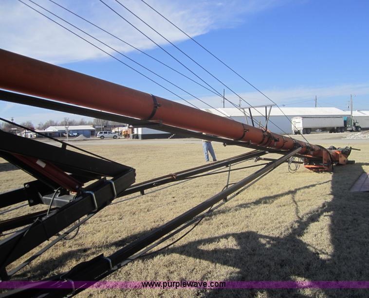 image for item 3196 Batco PS2500 95' grain conveyor