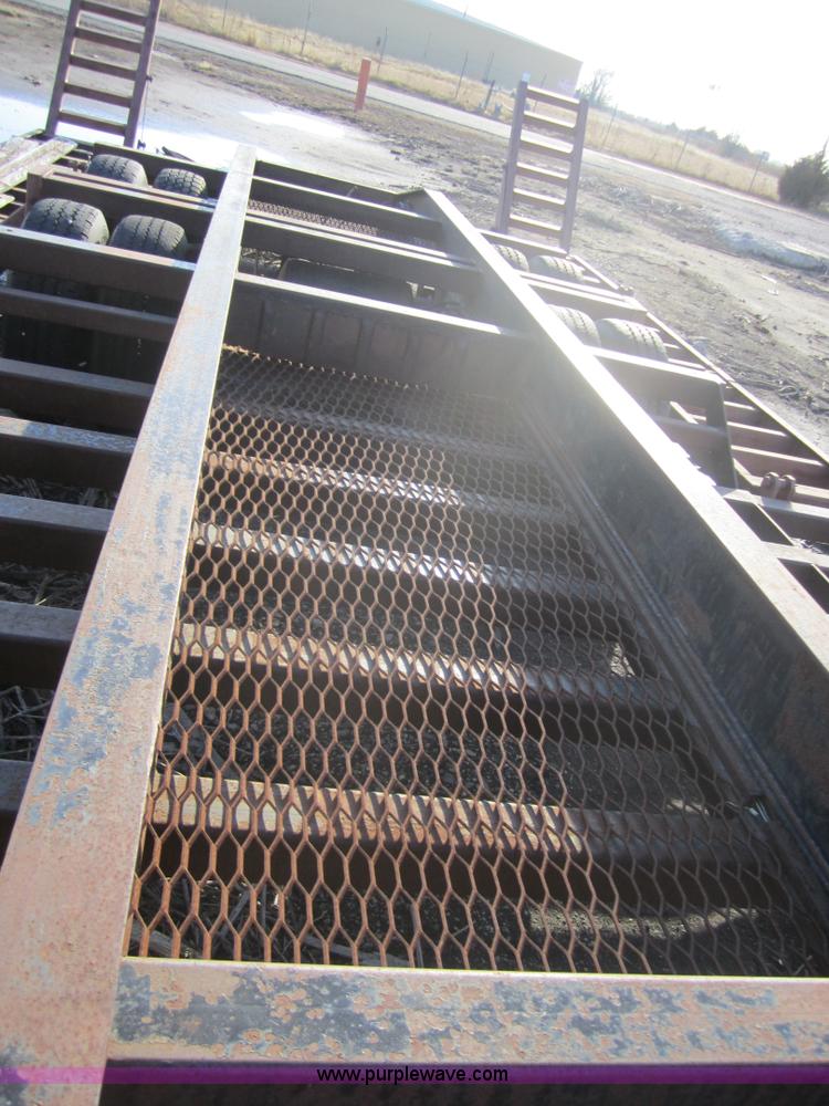 image for item 3198 1990 Jantz-femco 2812 combine trailer