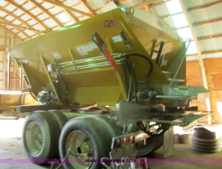 image for item 3200 Ag-Chem L3020G4 dry box spreader