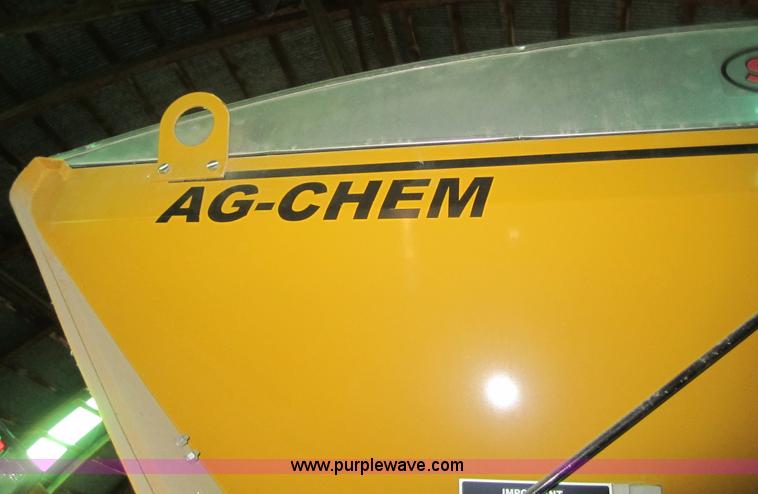 image for item 3200 Ag-Chem L3020G4 dry box spreader