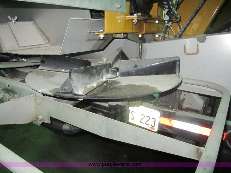 image for item 3200 Ag-Chem L3020G4 dry box spreader