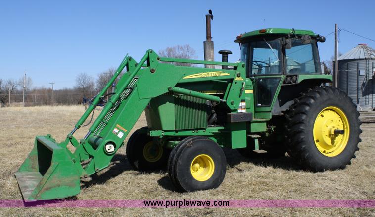 image for item 4934 1978 John Deere 4640 tractor with loader