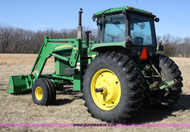 image for item 4934 1978 John Deere 4640 tractor with loader