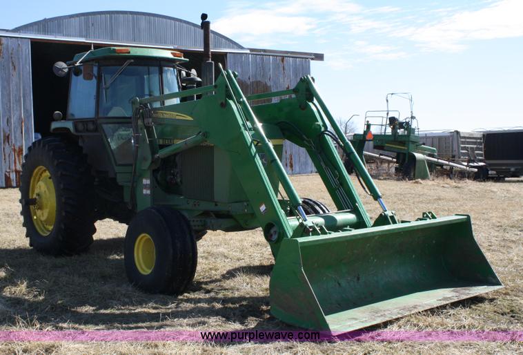 image for item 4934 1978 John Deere 4640 tractor with loader