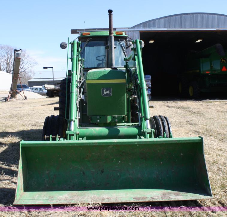 image for item 4934 1978 John Deere 4640 tractor with loader