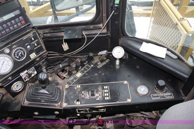 image for item 4946 1997 Ag-Chem Terra Gator 1803 sprayer