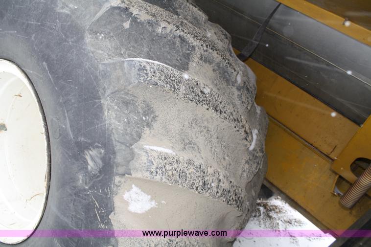 image for item 4946 1997 Ag-Chem Terra Gator 1803 sprayer