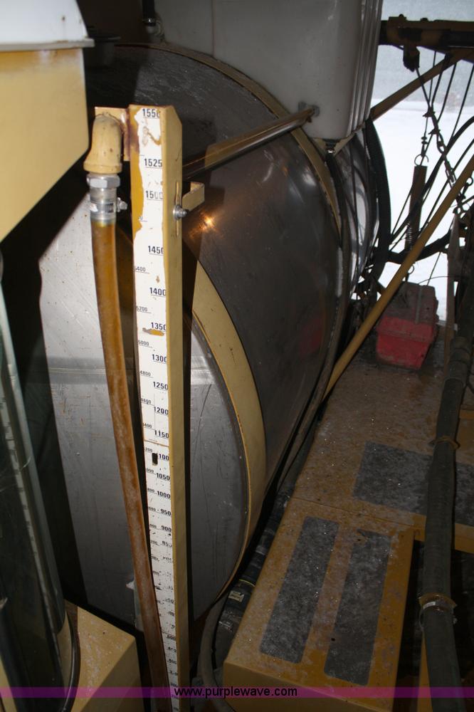 image for item 4947 1990 Ag-Chem Big A 2800 sprayer