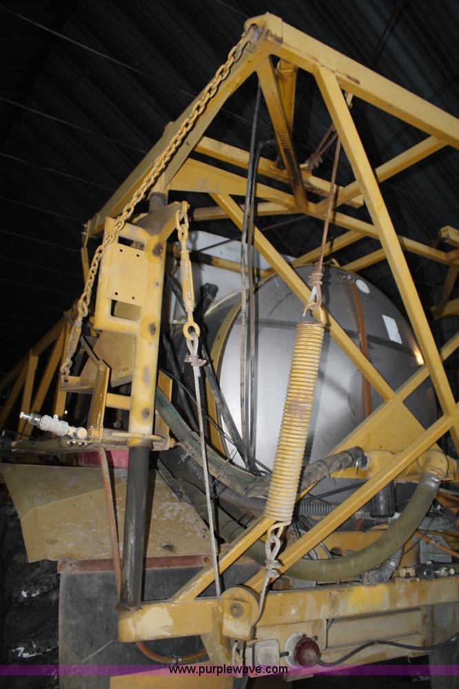 image for item 4947 1990 Ag-Chem Big A 2800 sprayer