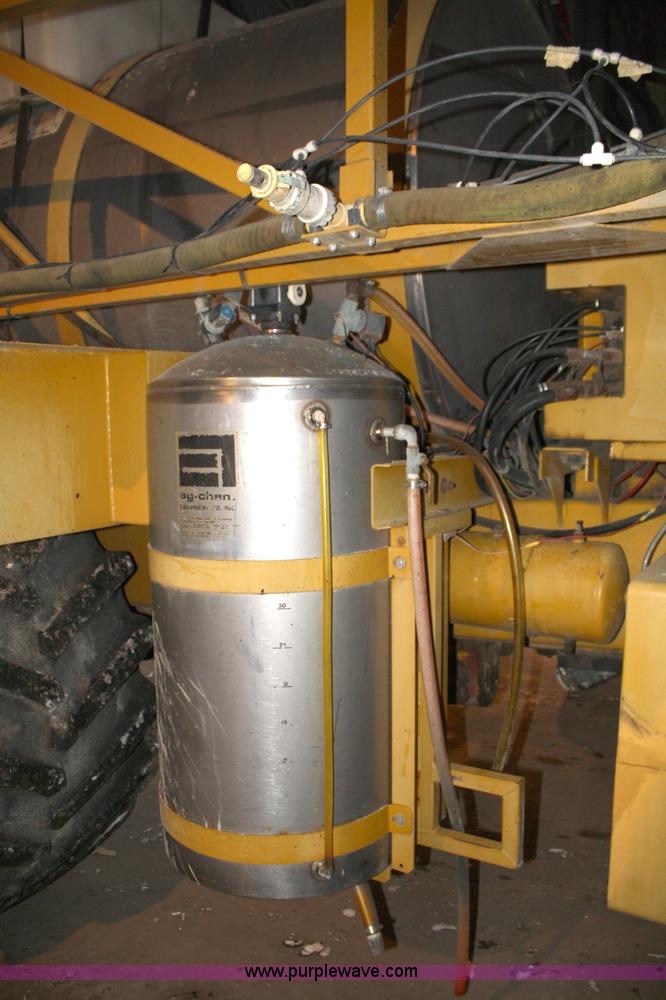 image for item 4947 1990 Ag-Chem Big A 2800 sprayer