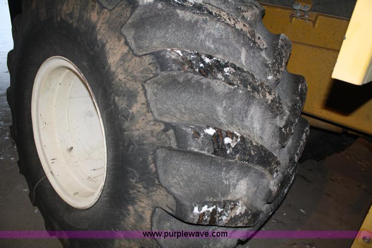 image for item 4947 1990 Ag-Chem Big A 2800 sprayer