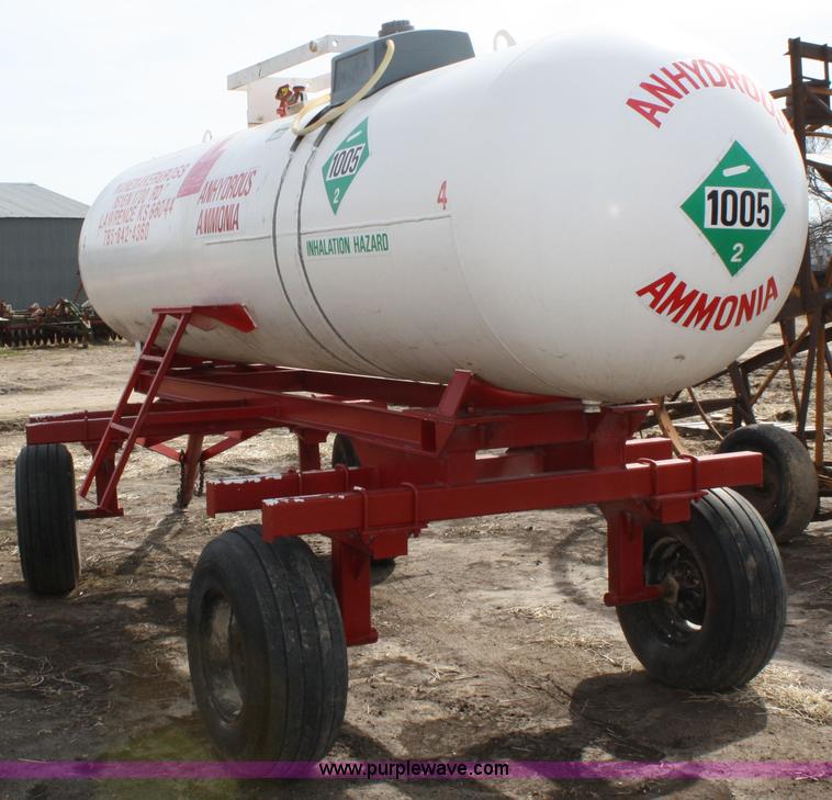 image for item 4950 1000 gallon anhydrous tank