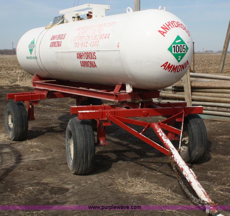 image for item 4950 1000 gallon anhydrous tank