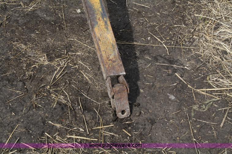 image for item 4951 Farris wheel bale loader