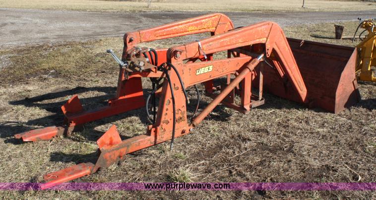 image for item 4955 Massey Ferguson loader and mounting brackets