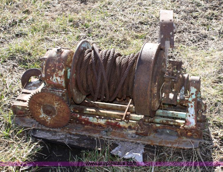 image for item 4960 Winch