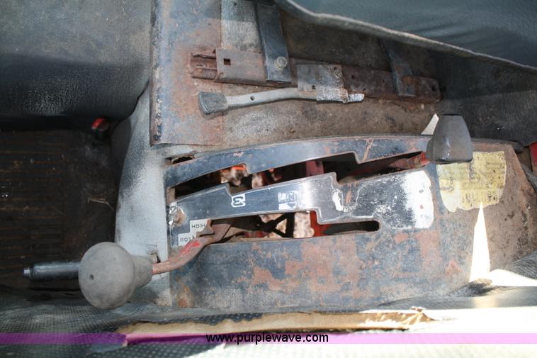 image for item 4965 International 684 tractor