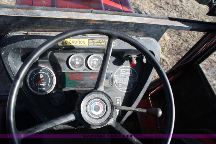 image for item 4965 International 684 tractor