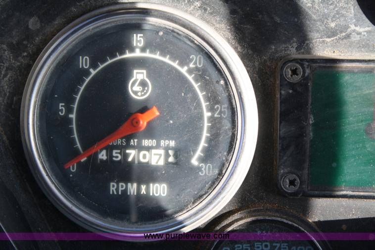 image for item 4965 International 684 tractor