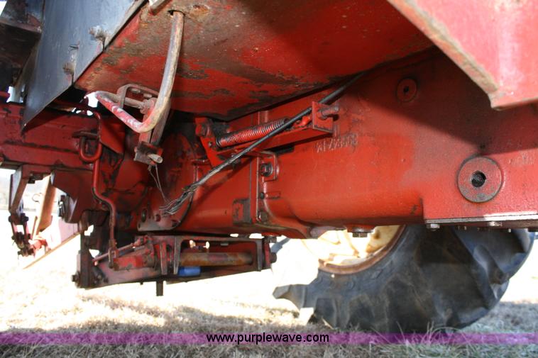 image for item 4965 International 684 tractor