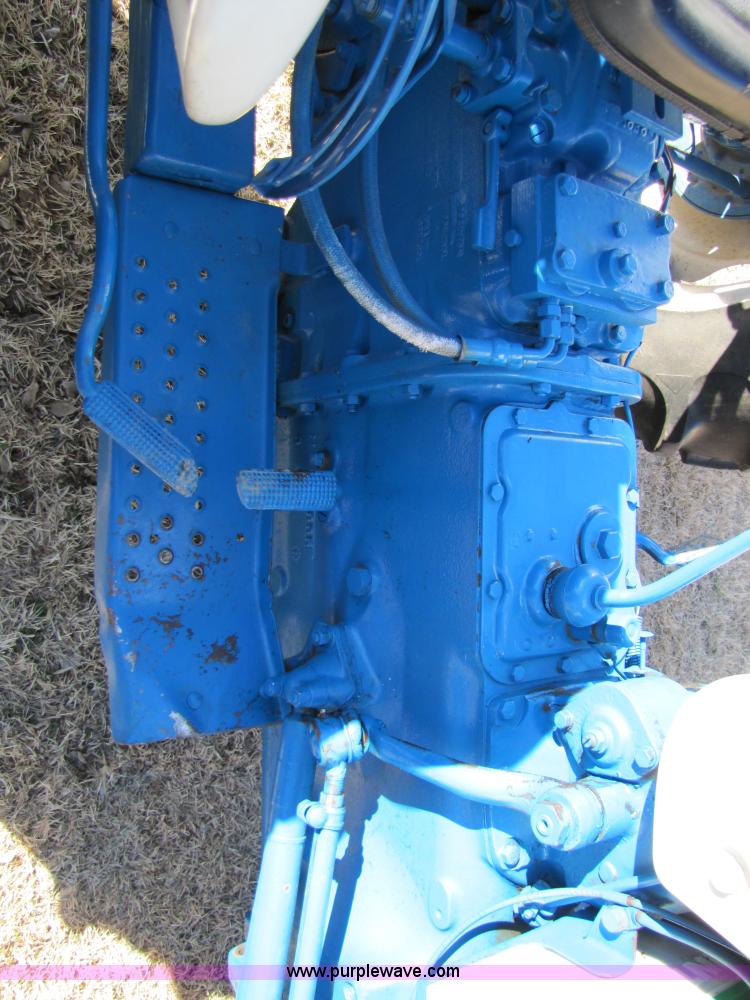 image for item 5304 1964 Ford 4000 tractor