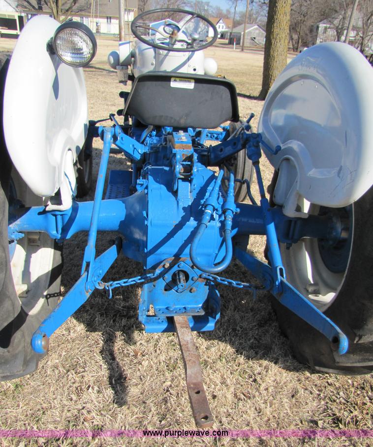 image for item 5304 1964 Ford 4000 tractor
