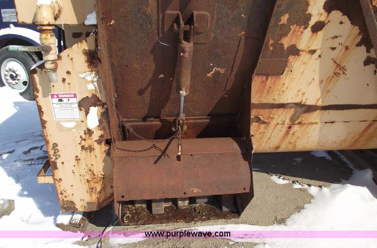 image for item 5467 Night Slinger 725 manure spreader