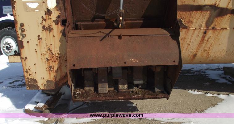 image for item 5467 Night Slinger 725 manure spreader