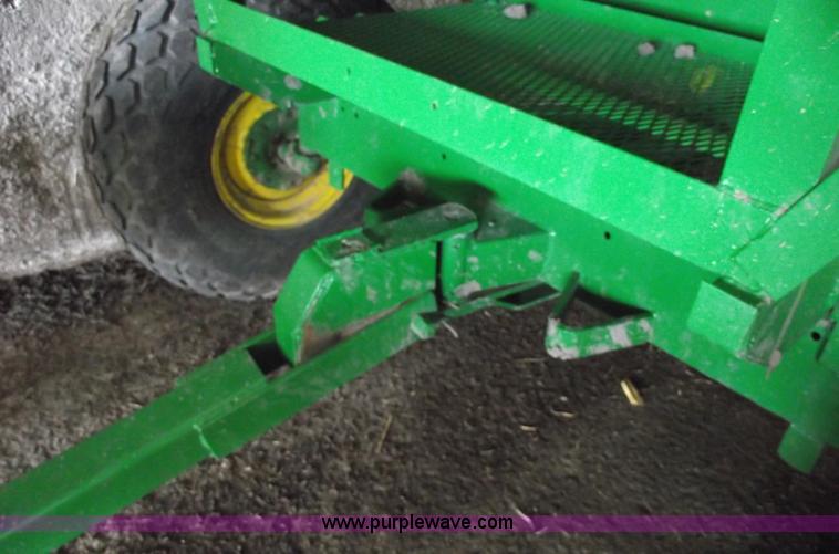 image for item 5473 350 bushel gravity wagon