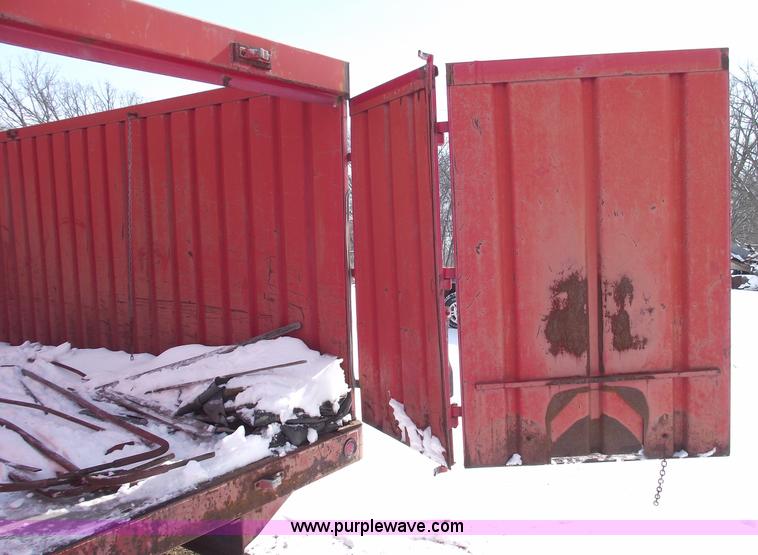 image for item 5474 20' Scott truck box