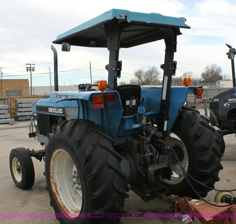 image for item 6513 New Holland tractor