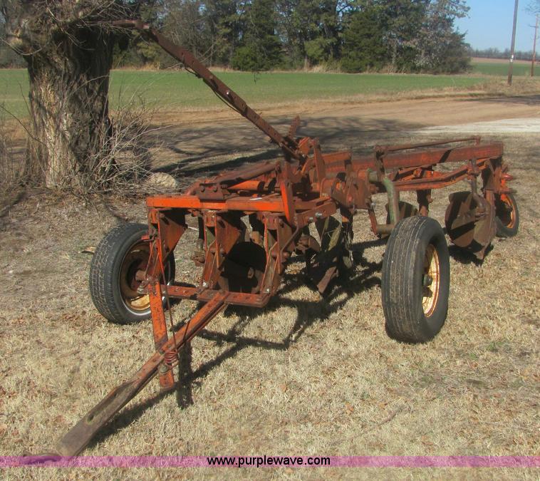 image for item 6920 Case 414 plow