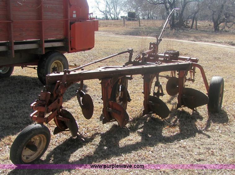 image for item 6920 Case 414 plow