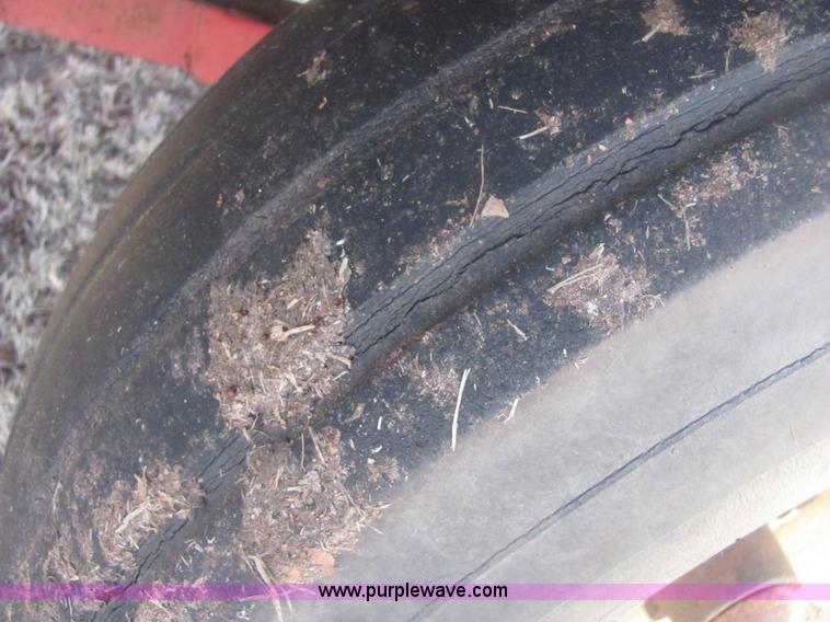 image for item 6921 Gehl BU910 silage wagon