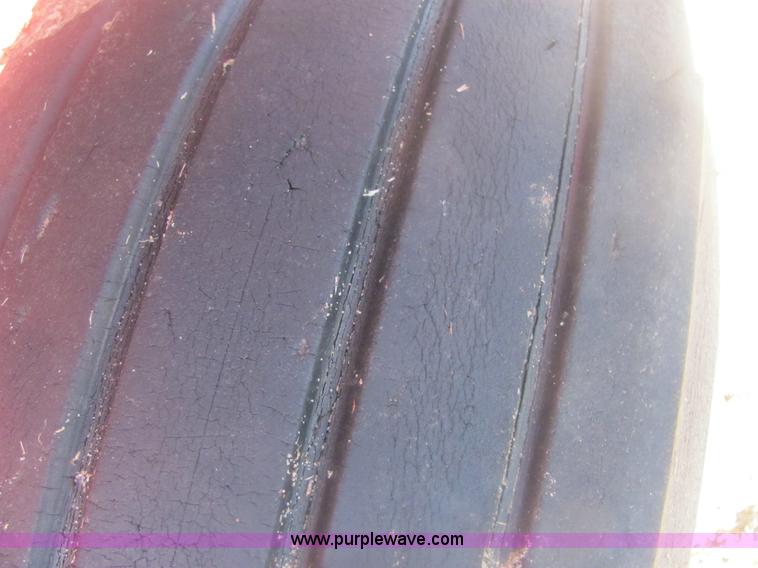 image for item 6923 Gehl 135 feed grinder/mixer