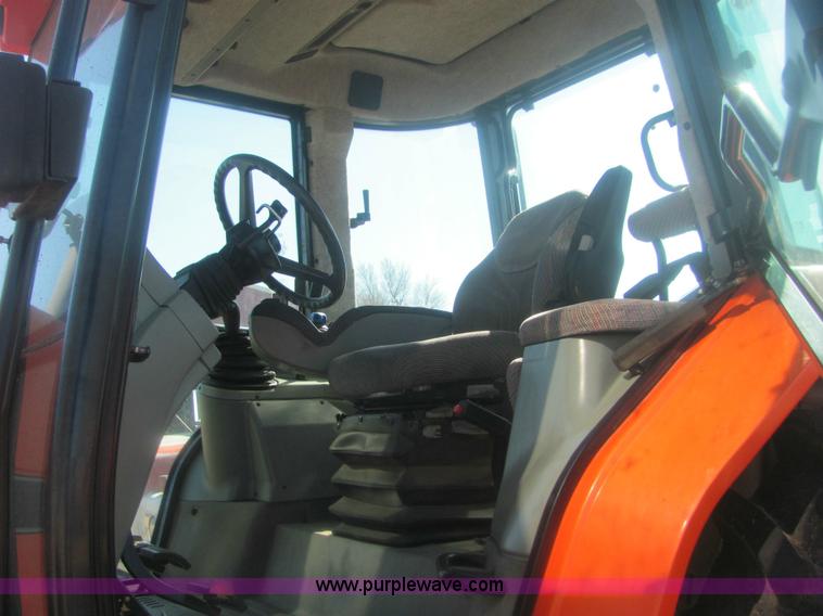 image for item 6924 2002 AGCO RT115 MFWD tractor