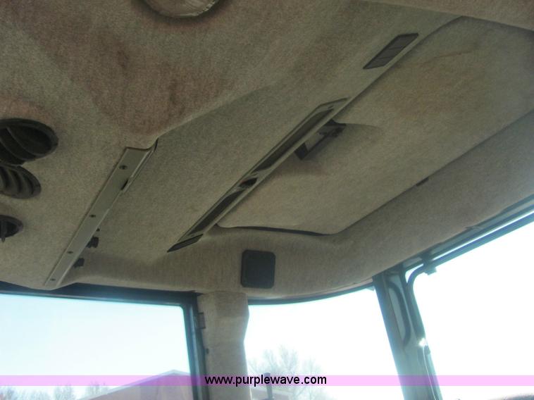 image for item 6924 2002 AGCO RT115 MFWD tractor