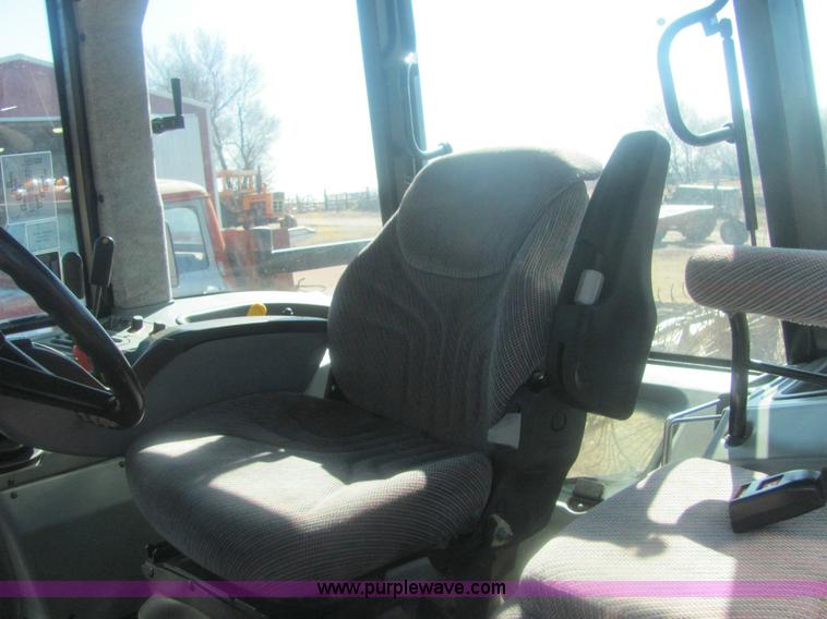 image for item 6924 2002 AGCO RT115 MFWD tractor