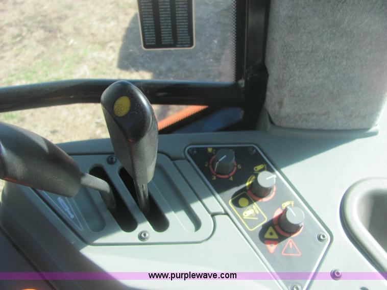 image for item 6924 2002 AGCO RT115 MFWD tractor