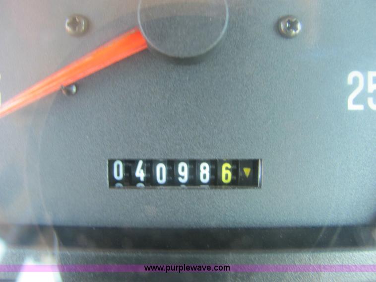 image for item 6924 2002 AGCO RT115 MFWD tractor