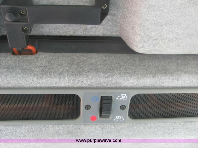 image for item 6924 2002 AGCO RT115 MFWD tractor