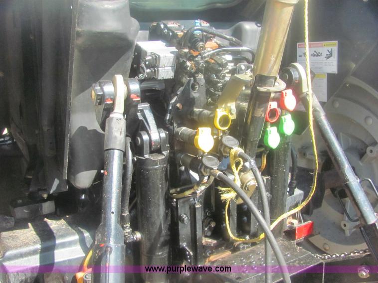 image for item 6924 2002 AGCO RT115 MFWD tractor