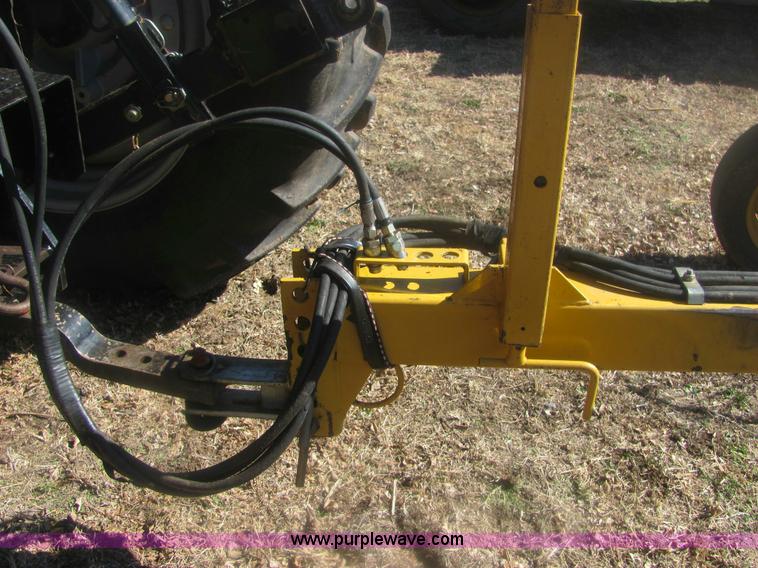 image for item 6925 2007 Vermeer WRX20 wheel hay rake