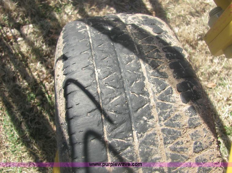 image for item 6925 2007 Vermeer WRX20 wheel hay rake